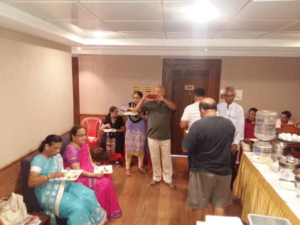 Hotel Maratha Residency Ratnāgiri Extérieur photo