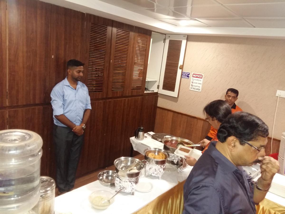 Hotel Maratha Residency Ratnāgiri Extérieur photo