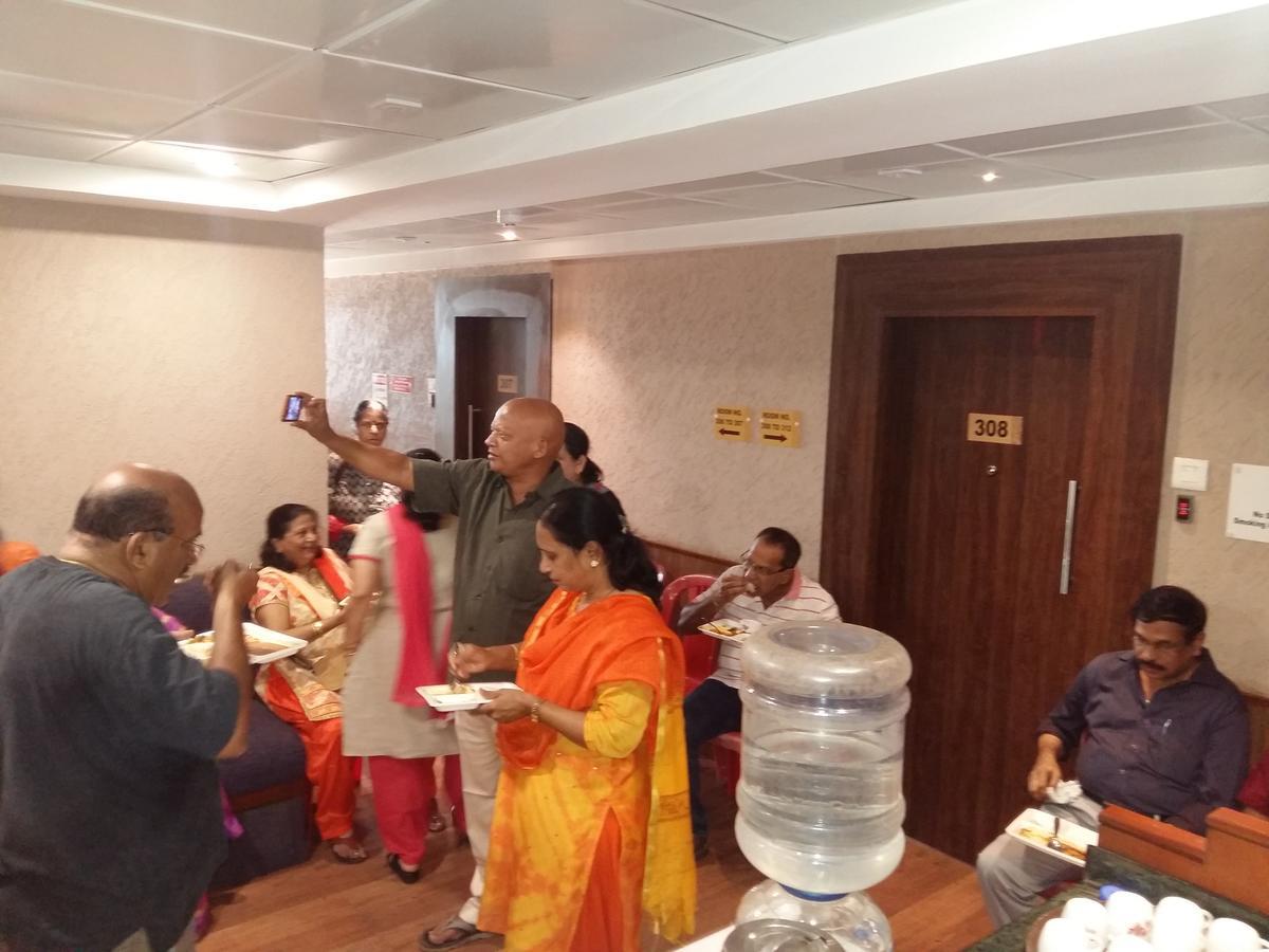 Hotel Maratha Residency Ratnāgiri Extérieur photo